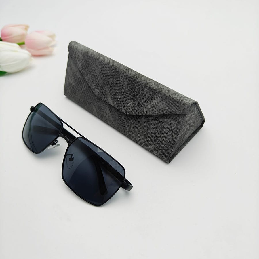 Folding case 