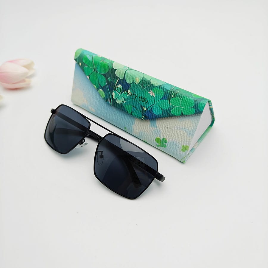 Folding case 
