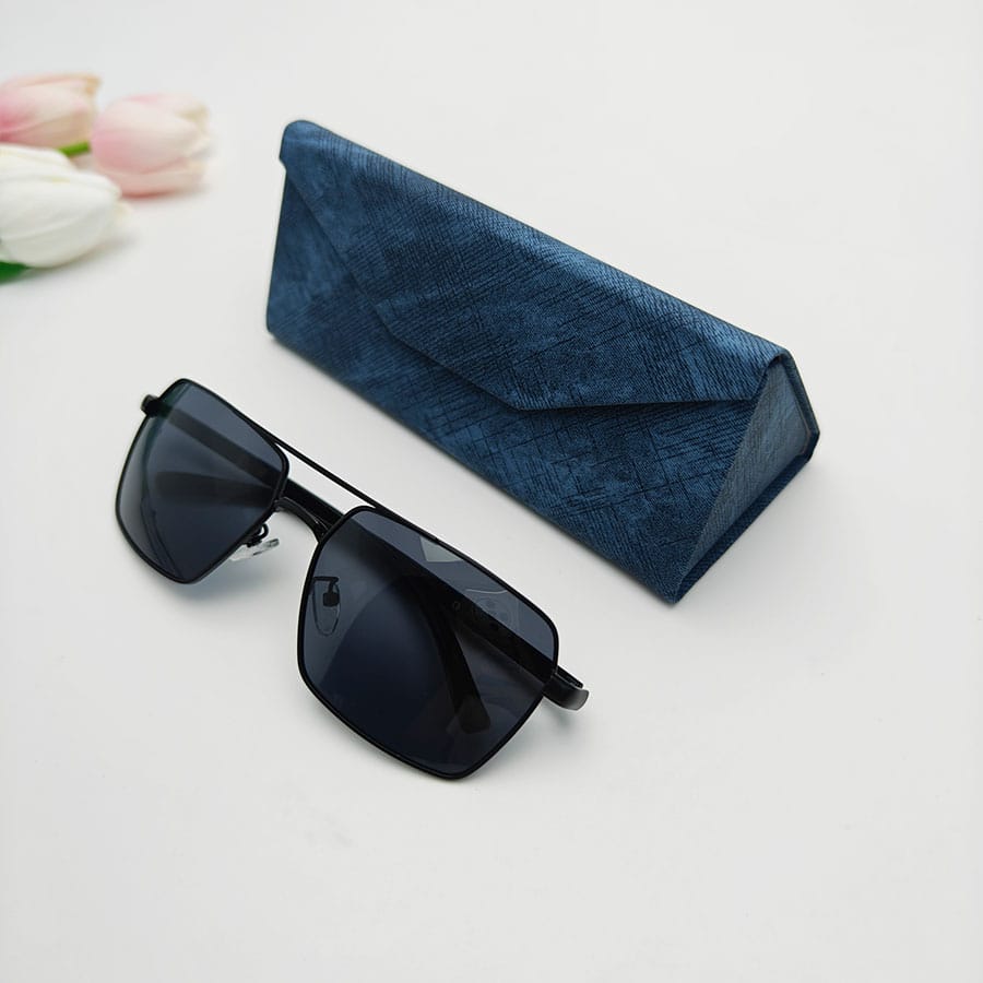 Folding case 
