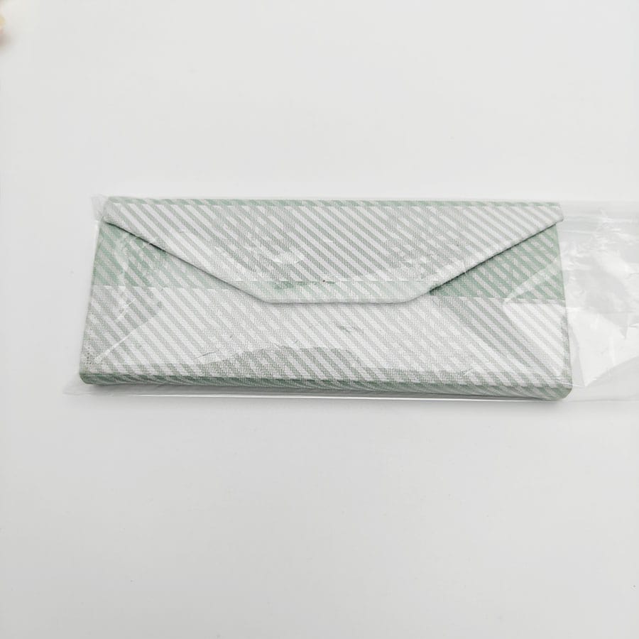 Folding case 