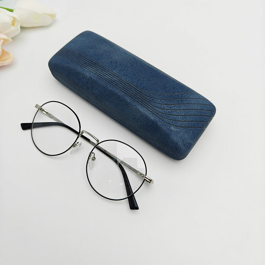 Iron Glasses case