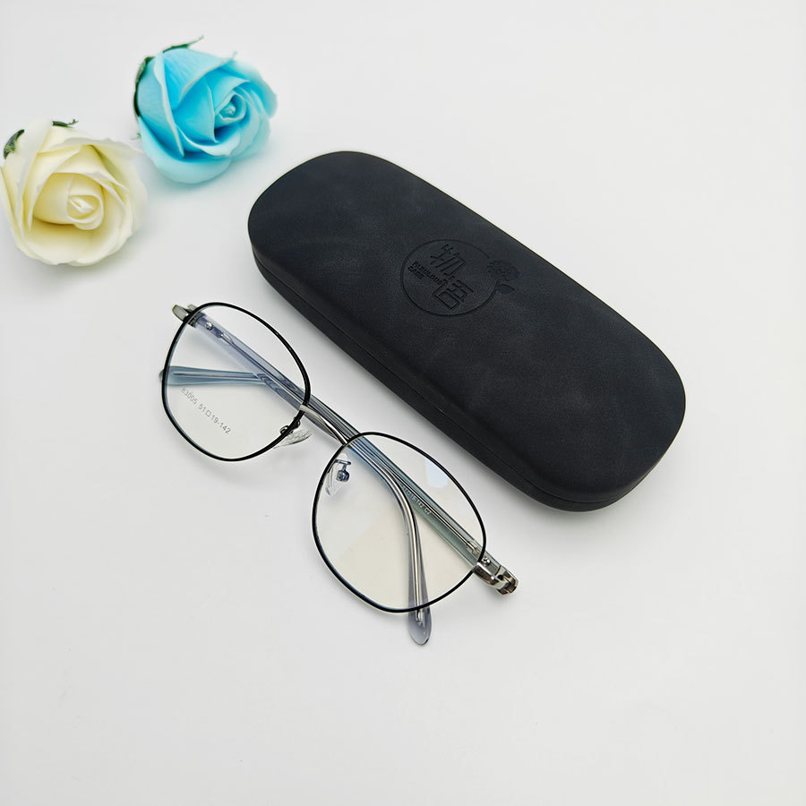 Iron Glasses case