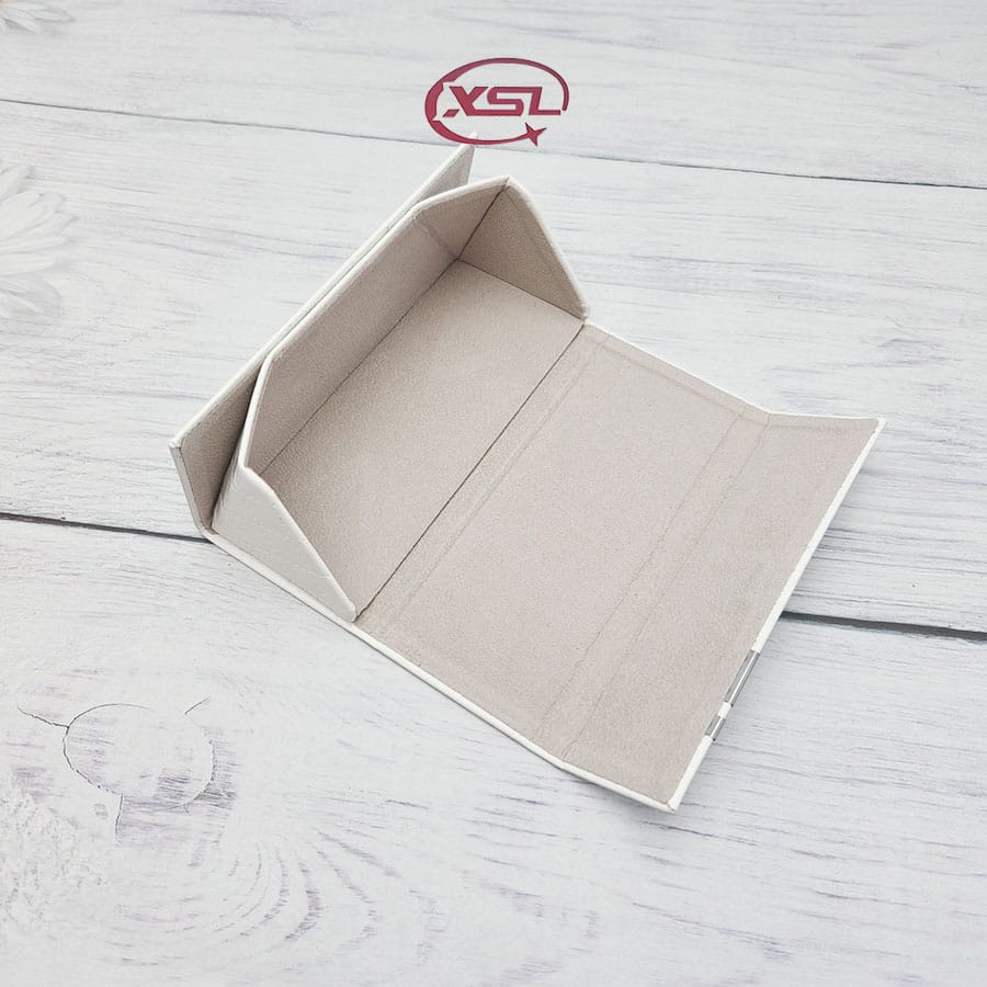 Folding case