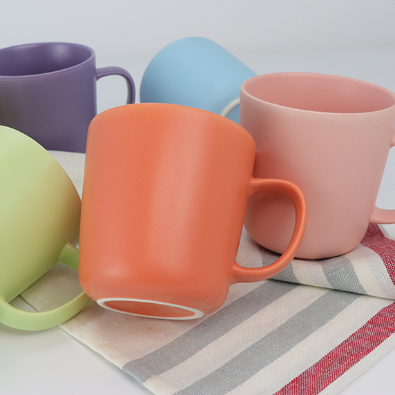Solid color mug