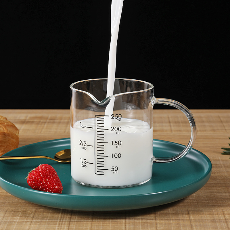 High-quality Creative Transparent Cup With Scale Breakfast Milk Glass Water Cup With Handle kitchen Utensils Glass Measuring Cup