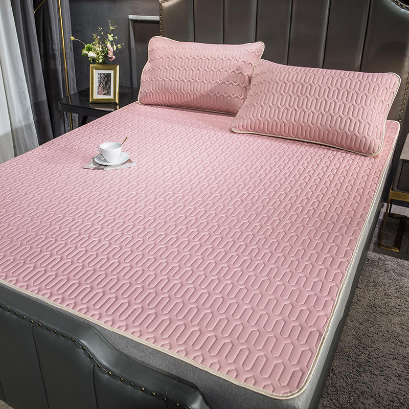 Summer Cooling Bed Mat Ice Silk Cooling Mattress Foldable Soft Bedding Sets Cool Sleep Pillowcases Full Size Bed Protector