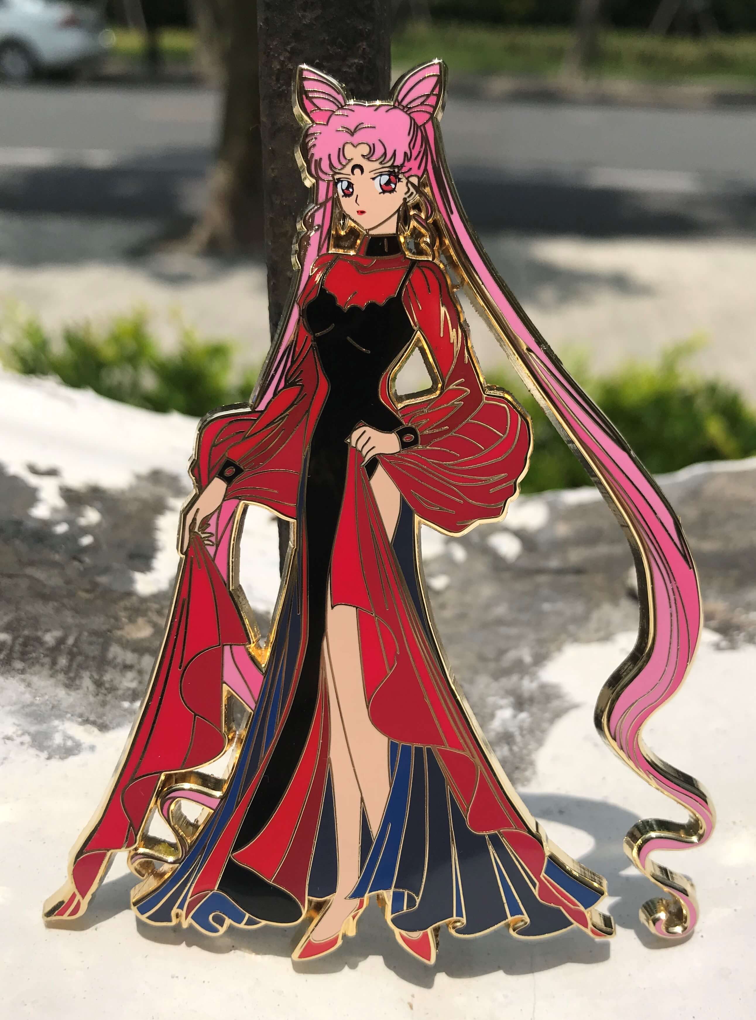 Black Lady pin