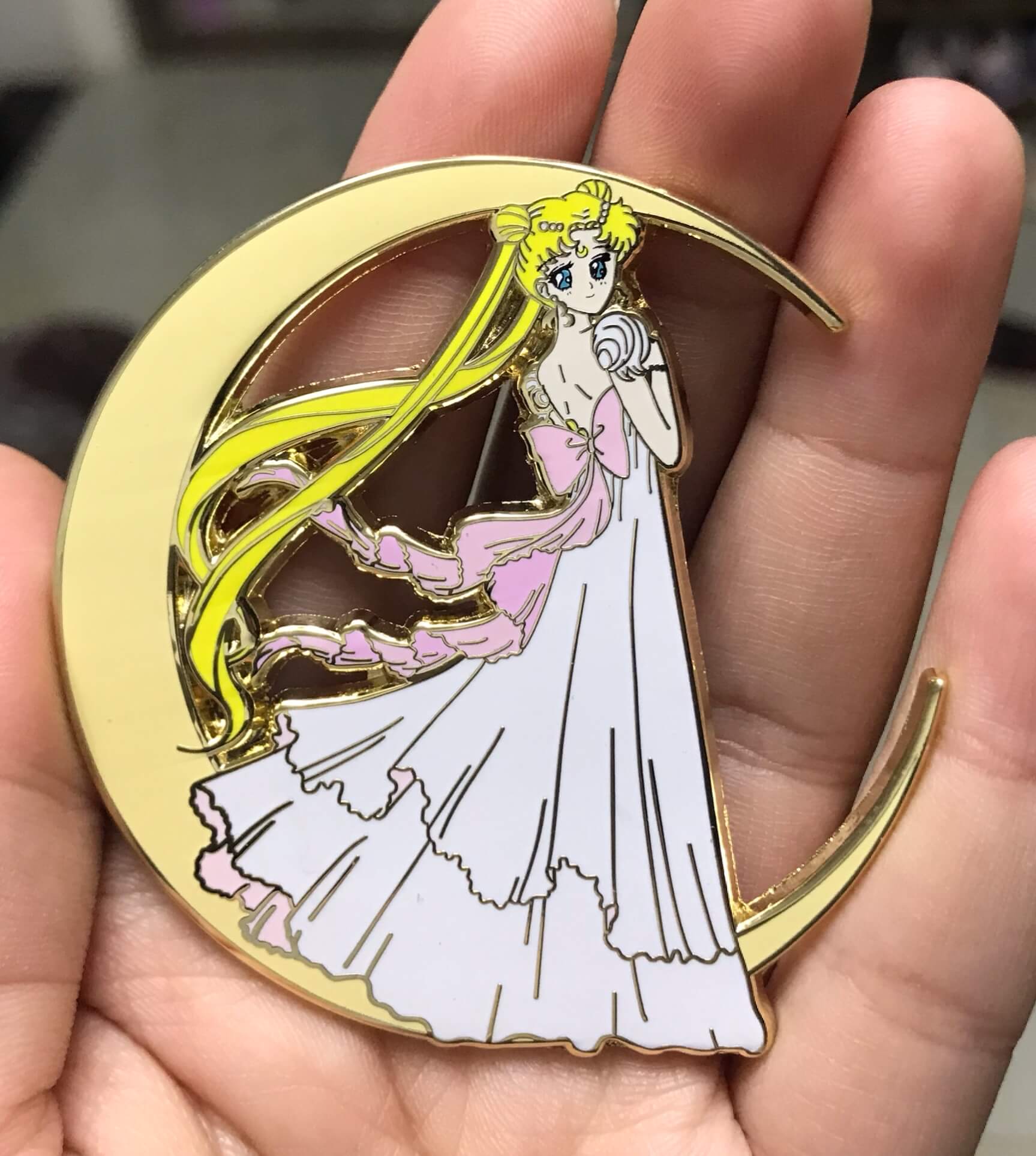 Moon Pin
