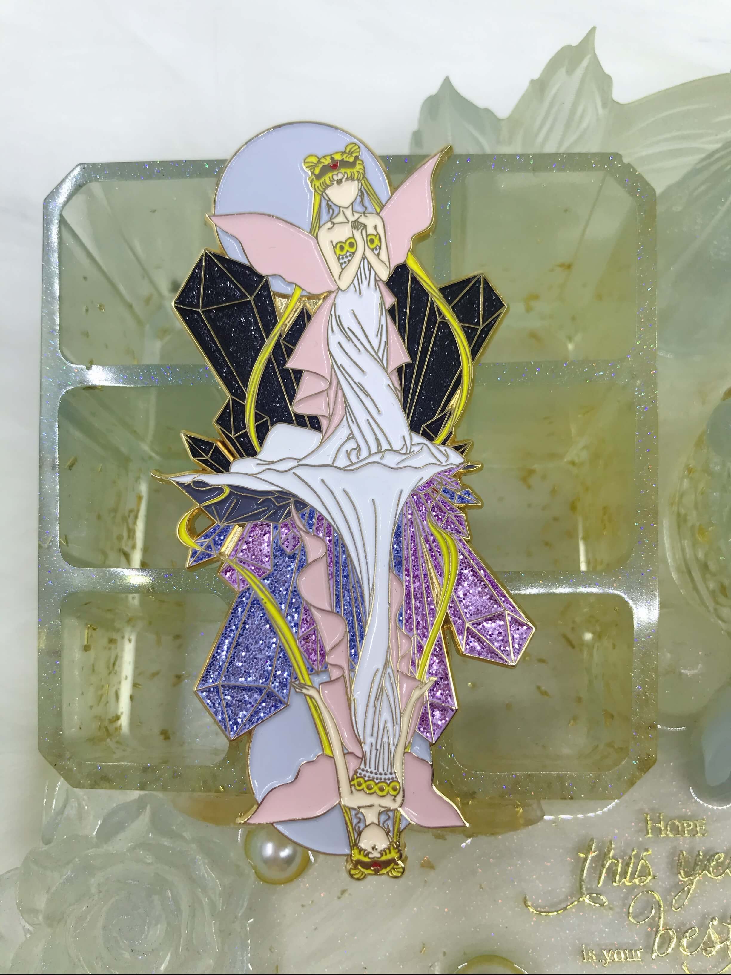 Soft-Crystal Pin