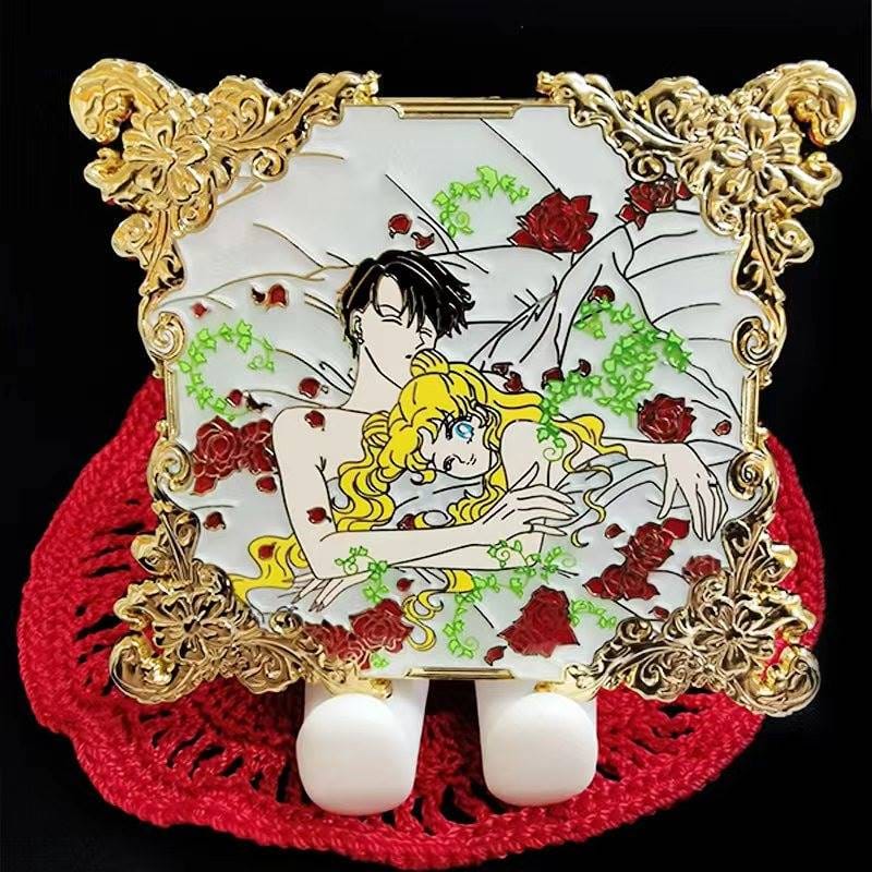 Usagi & Mamoru Pin