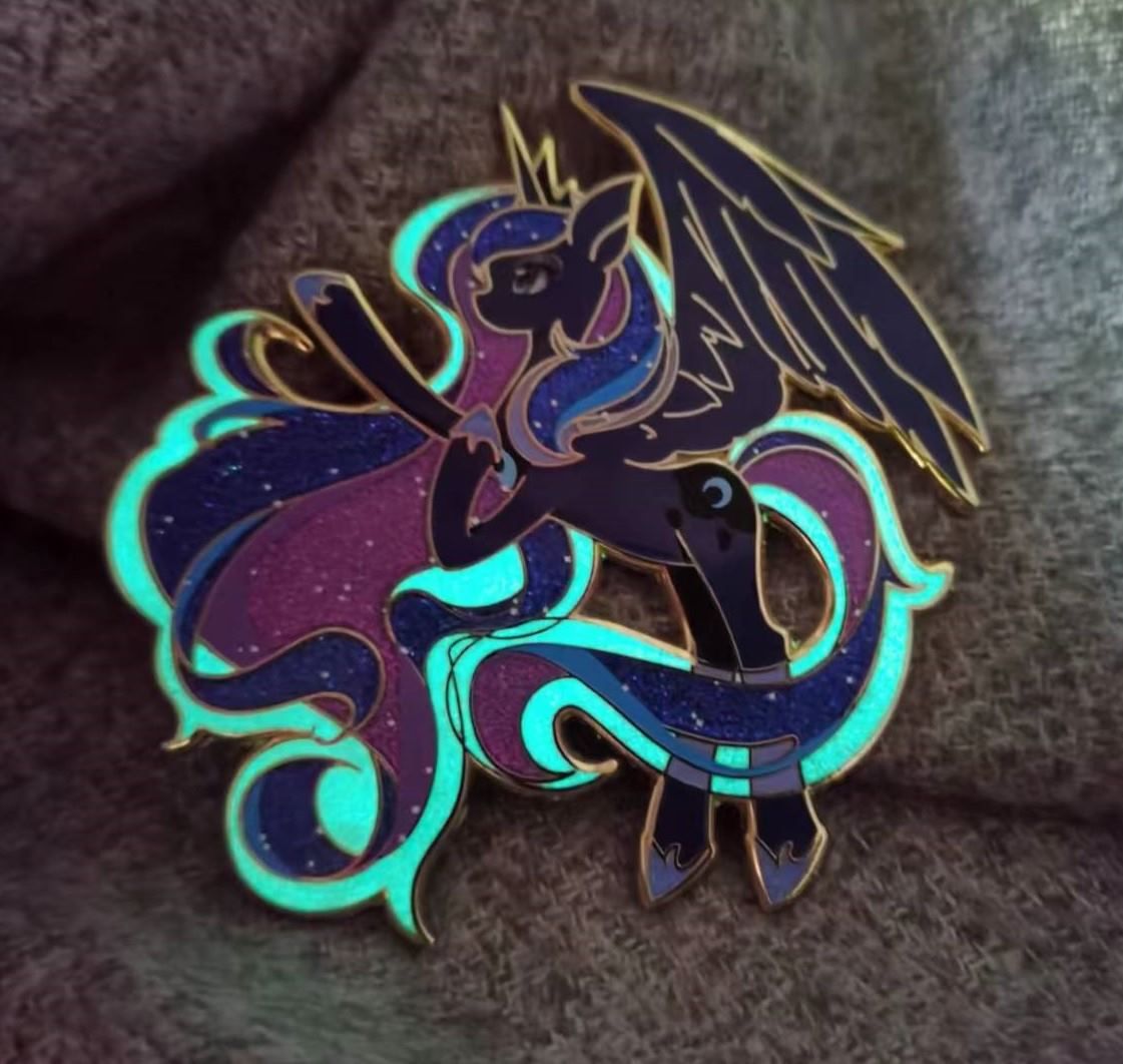 Princess Luna Pin