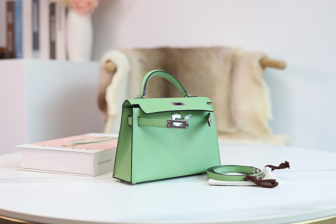 MINI KELLY 20 89 NOIR EPSOM PHW