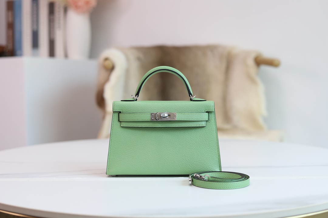 MINI KELLY 20 89 NOIR EPSOM PHW