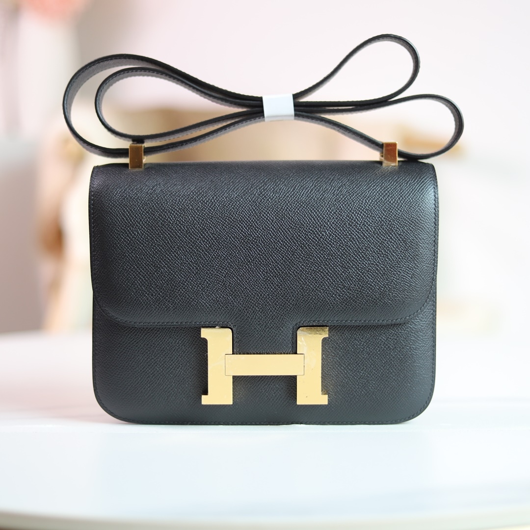 CONSTANCE 24 CC89 NOIR GOLDEN HARDWARE