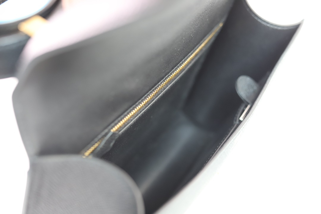 CONSTANCE 24 CC89 NOIR GOLDEN HARDWARE