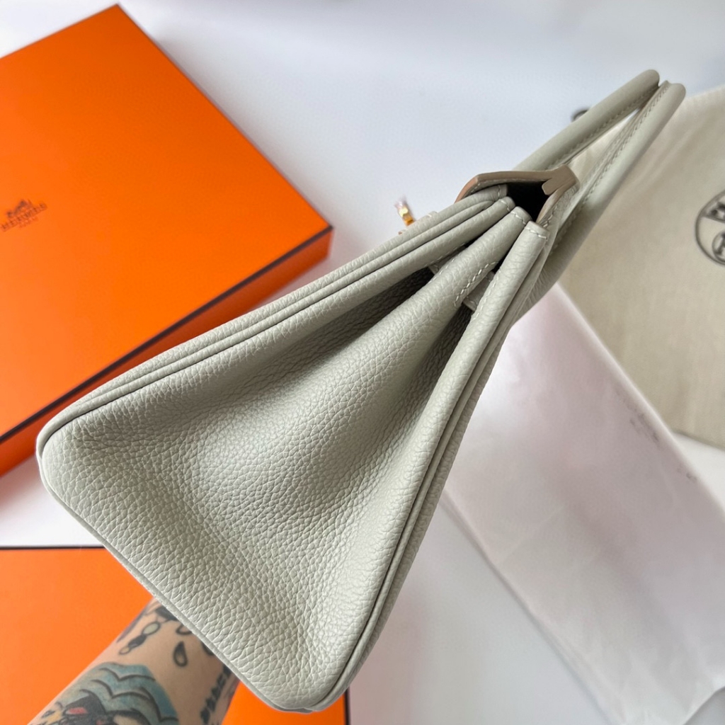 BIRKIN 25CM TAURILLON CLEMENCE 80 GRIS PERLE GHW BIRKIN 25CM TAURILLON CLEMENCE 80 GRIS PERLE GHW