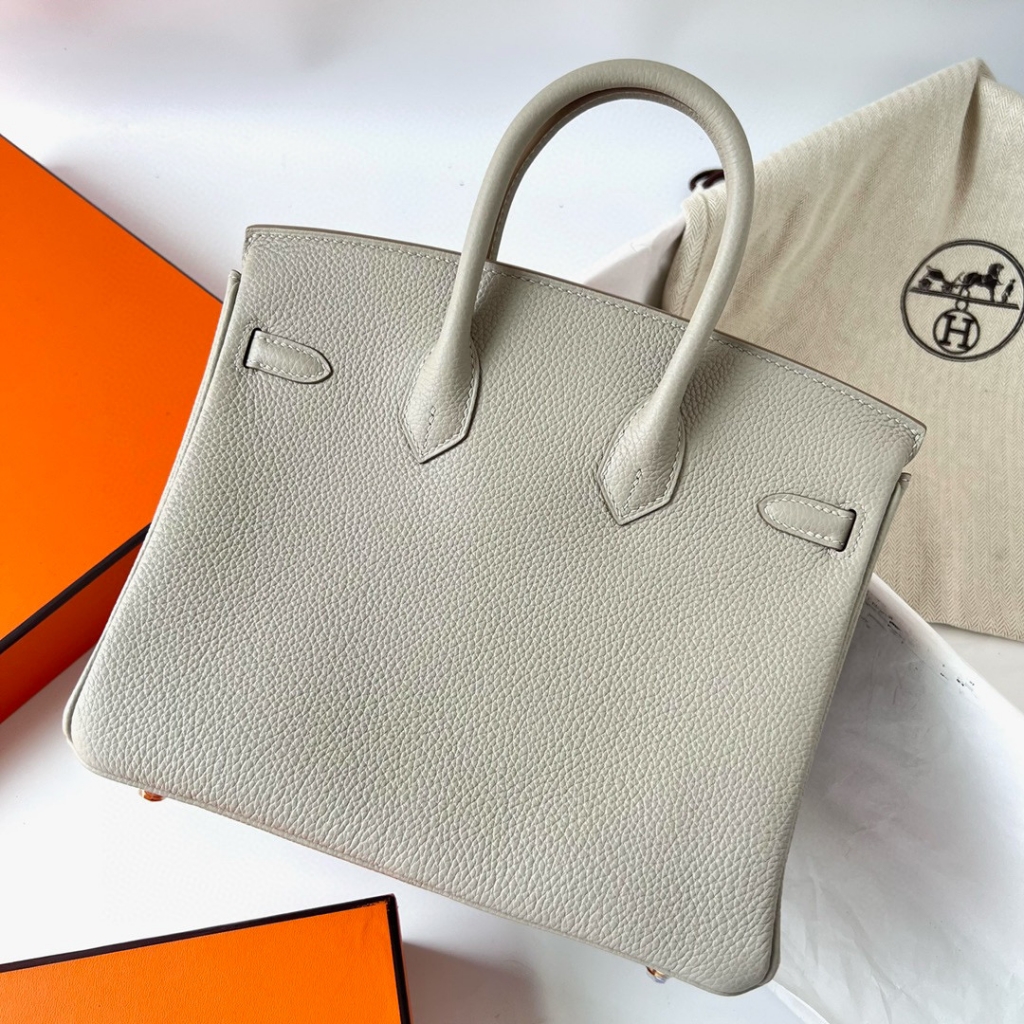 BIRKIN 25CM TAURILLON CLEMENCE 80 GRIS PERLE GHW BIRKIN 25CM TAURILLON CLEMENCE 80 GRIS PERLE GHW