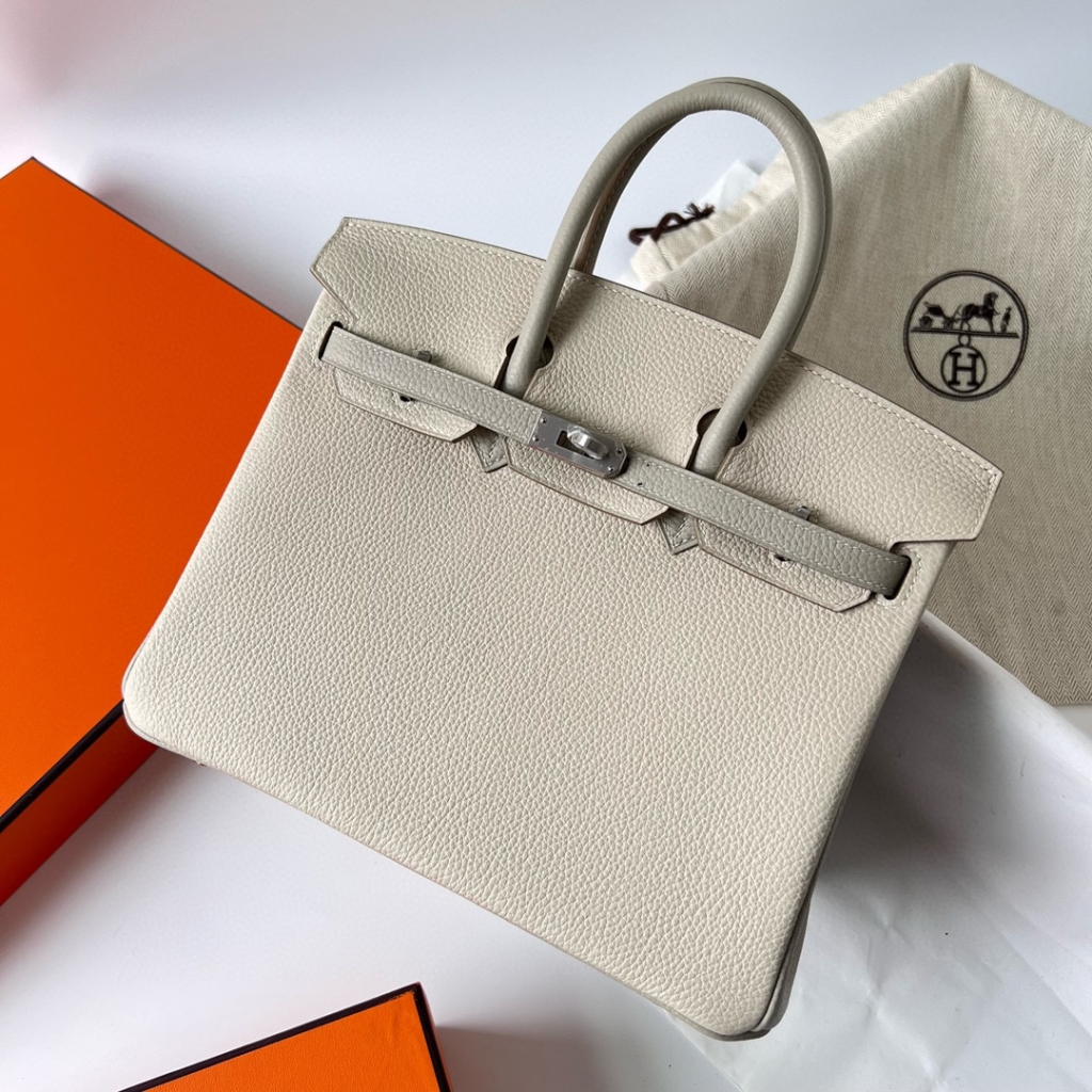 BIRKIN 25CM TAURILLON CLEMENCE 10 CRAIE/80 GRIS PERLE BRUSHED SILVER HARDWARE