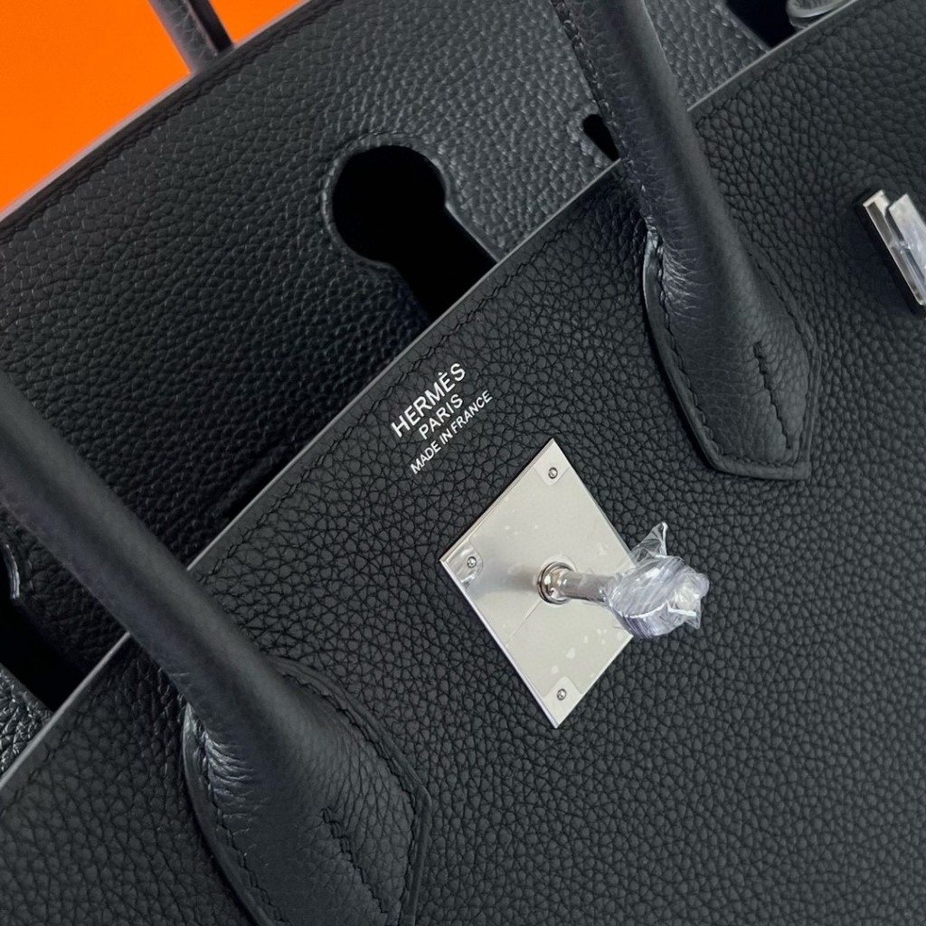 BIRKIN 30CM TAURILLON CLEMENCE 89 NOIR PHW BIRKIN 30CM TAURILLON CLEMENCE 89 NOIR PHW
