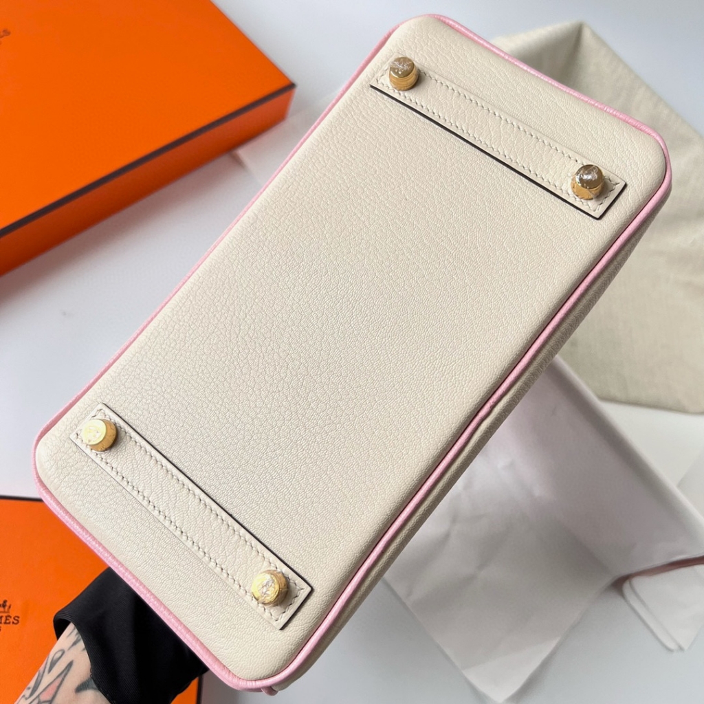BIRKIN 25CM CHEVRE I2 NATA/3Q ROSE SAKURA BRUSHED GOLD HARDWARE BIRKIN 25CM CHEVRE I2 NATA/3Q ROSE SAKURA BRUSHED GOLD HARDWARE