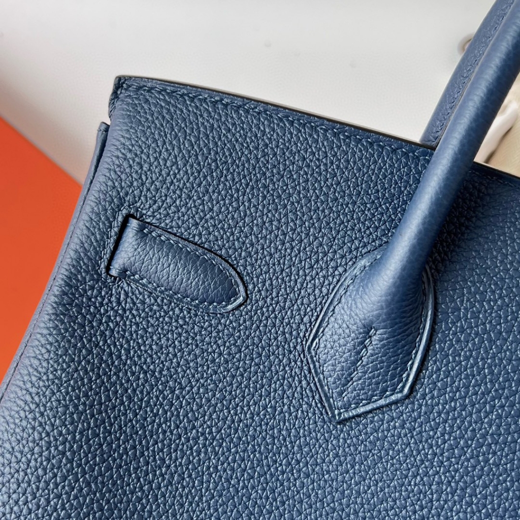 BIRKIN 30CM TAURILLON CLEMENCE S4 DEEP BLUE GHW