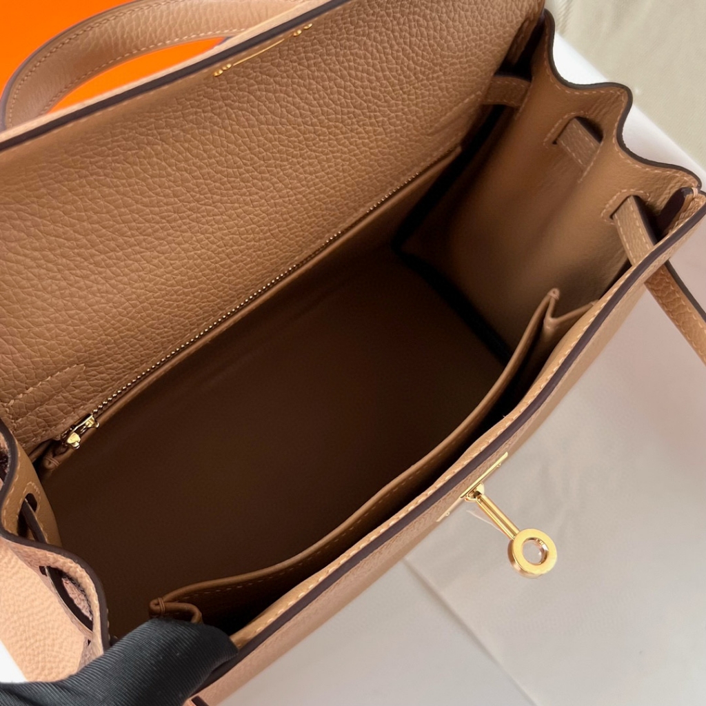 KELLY 25CM TAURILLON CLEMENCE 0M CHAI GHW