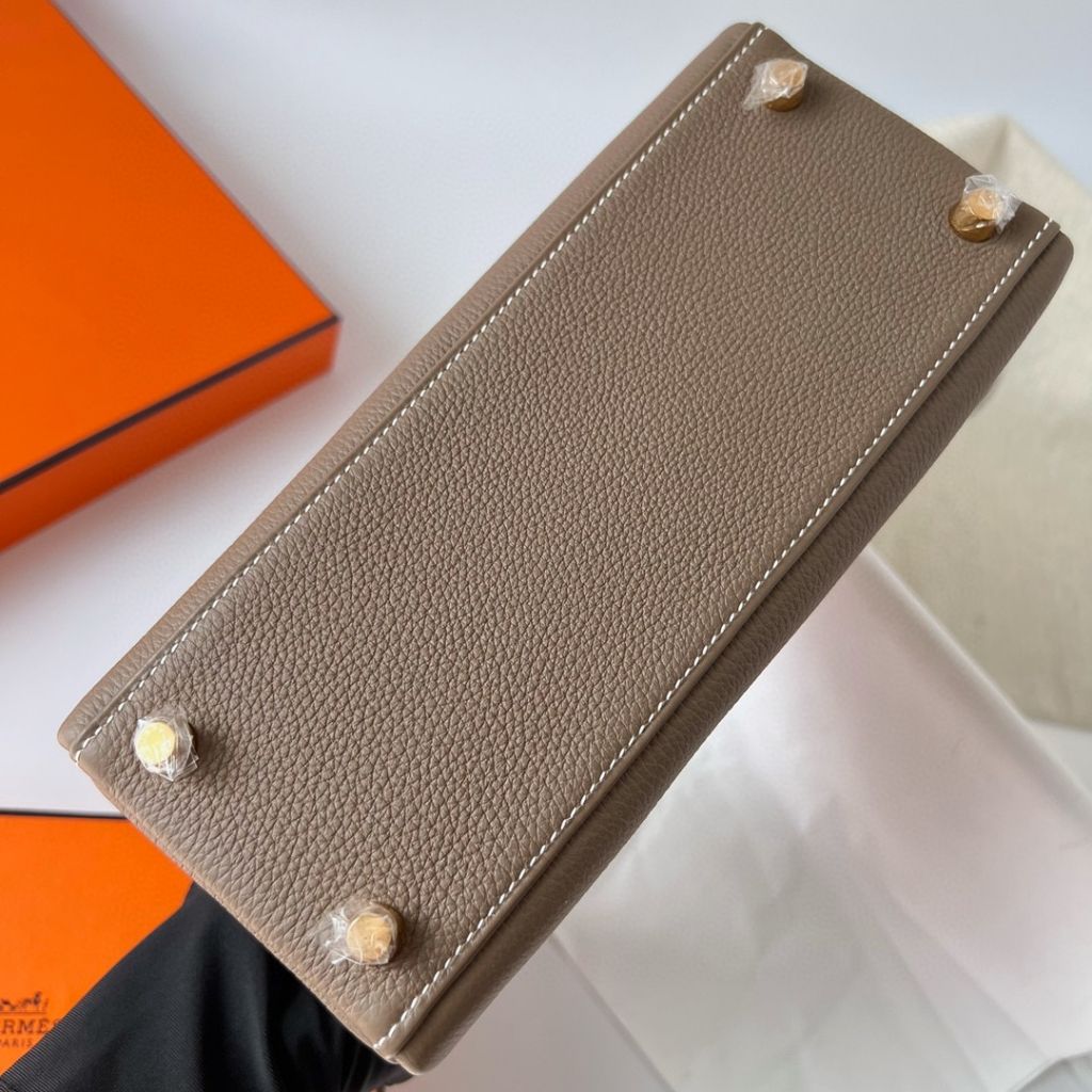 KELLY 25CM TOGO 18 ETOUPE GHW
