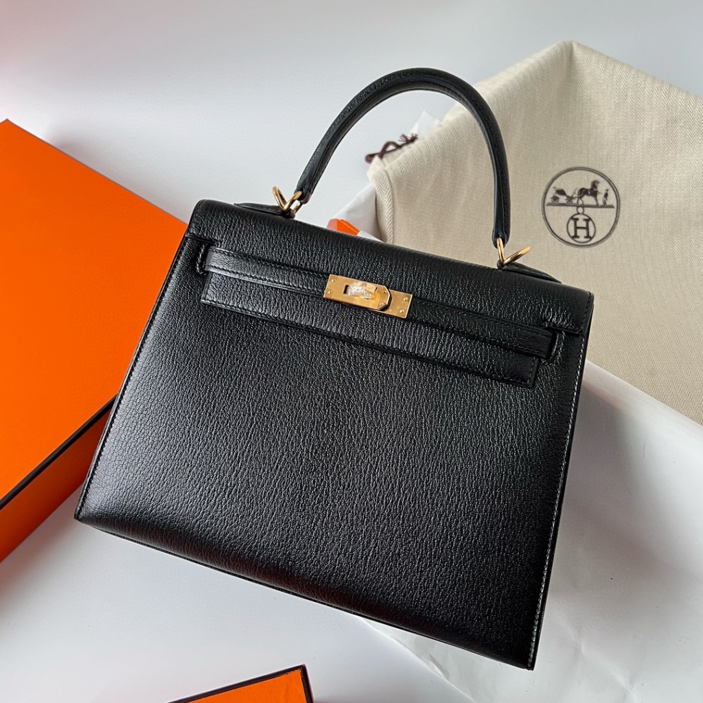 KELLY 25CM CHEVRE 89 NOIR GHW