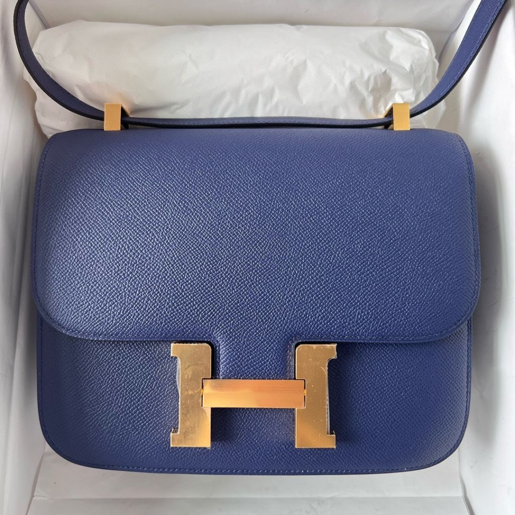 CONSTANCE 24CM EPSOM 73 BLUE SAPPHIRE GHW