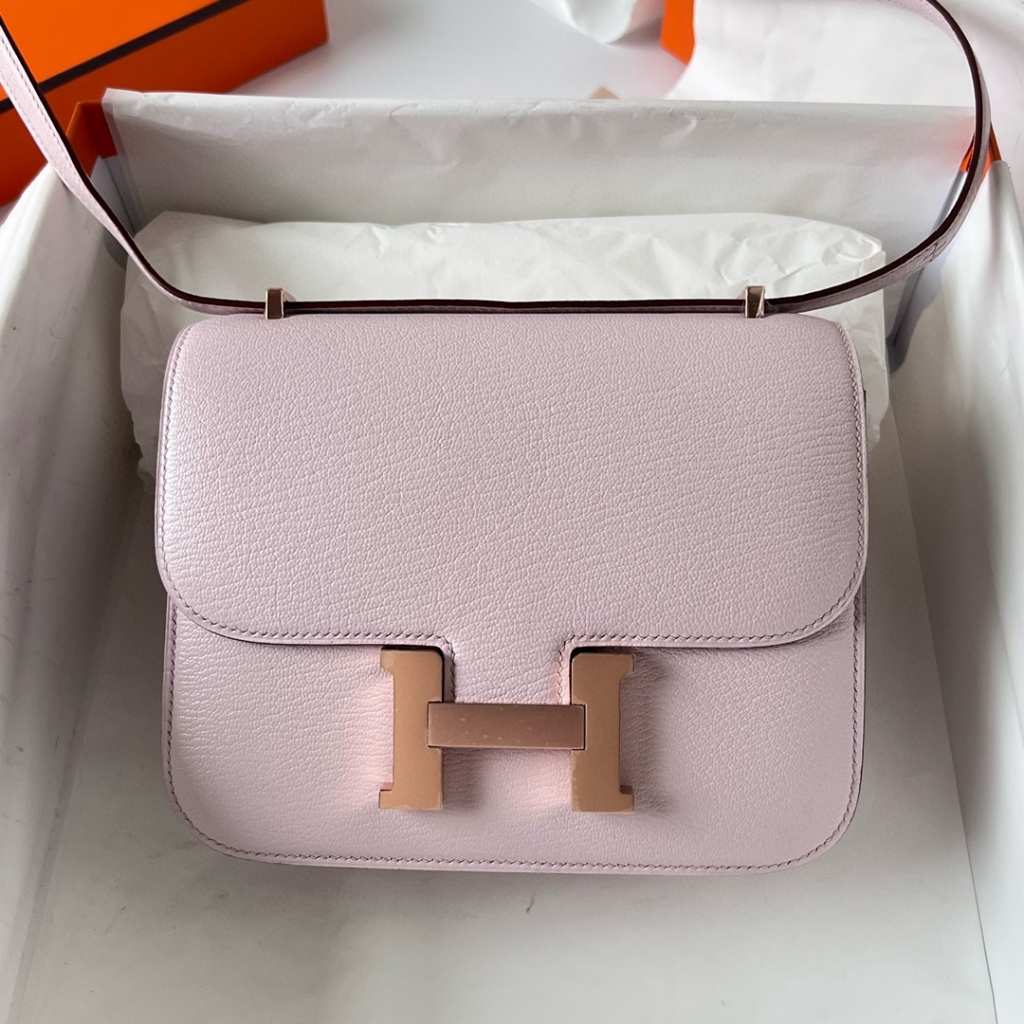 CONSTANCE 18CM CHEVRE 09 MAUVE PALE GOLD HARDWARE CONSTANCE 18CM CHEVRE 09 MAUVE PALE GOLD HARDWARE