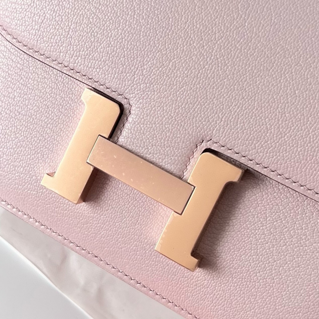 CONSTANCE 18CM CHEVRE 09 MAUVE PALE GOLD HARDWARE CONSTANCE 18CM CHEVRE 09 MAUVE PALE GOLD HARDWARE