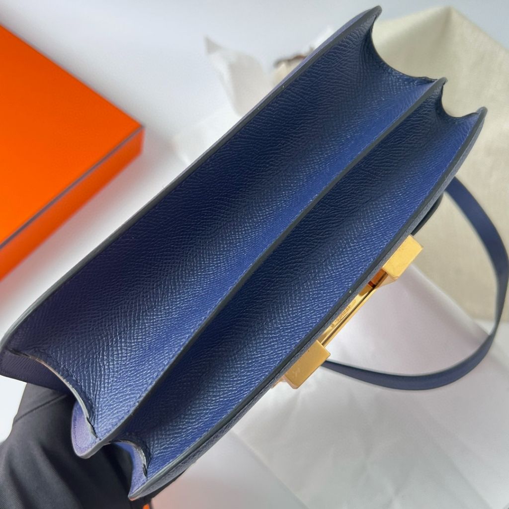 CONSTANCE 24CM EPSOM 73 BLUE SAPPHIRE GHW