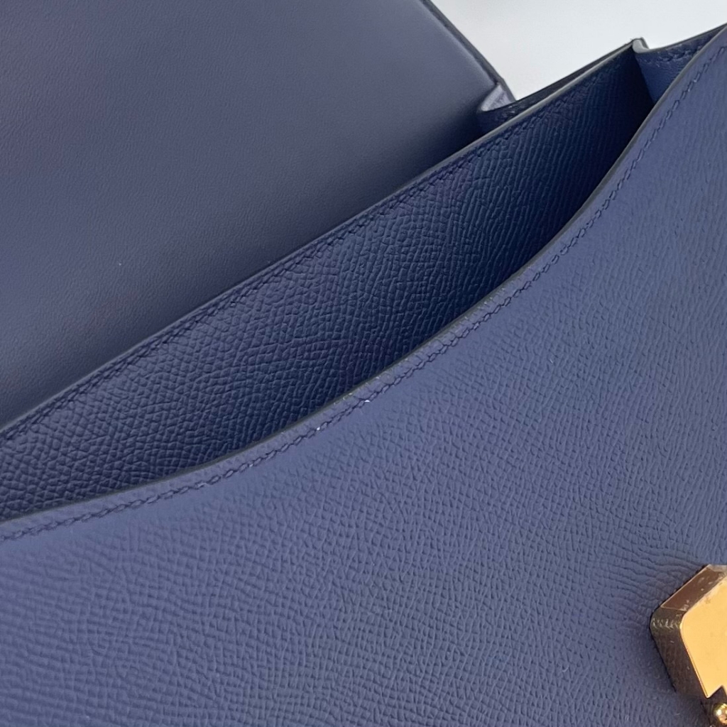 CONSTANCE 24CM EPSOM 73 BLUE SAPPHIRE GHW