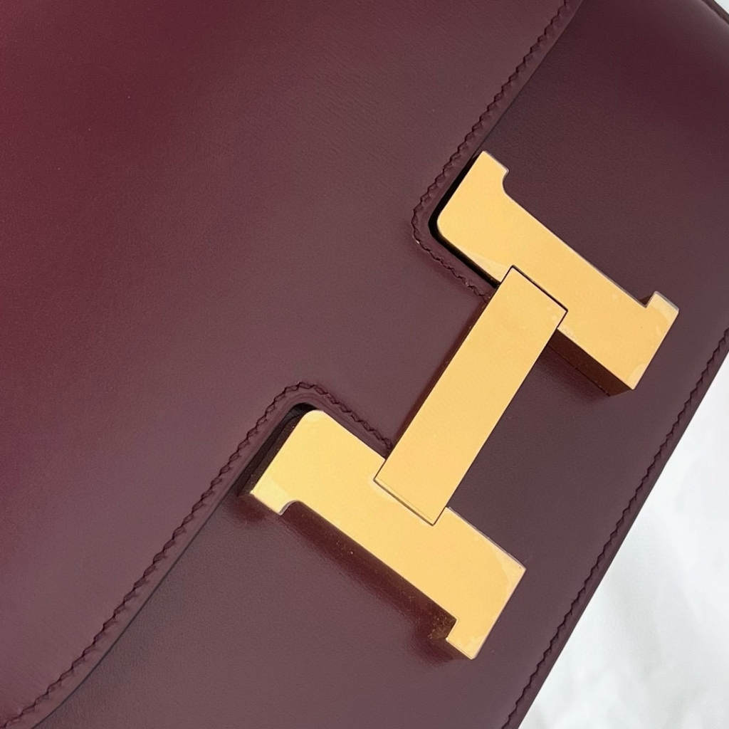 CONSTANCE 24CM BOX 57 BORDEAUX GHW CONSTANCE 24CM BOX 57 BORDEAUX GHW