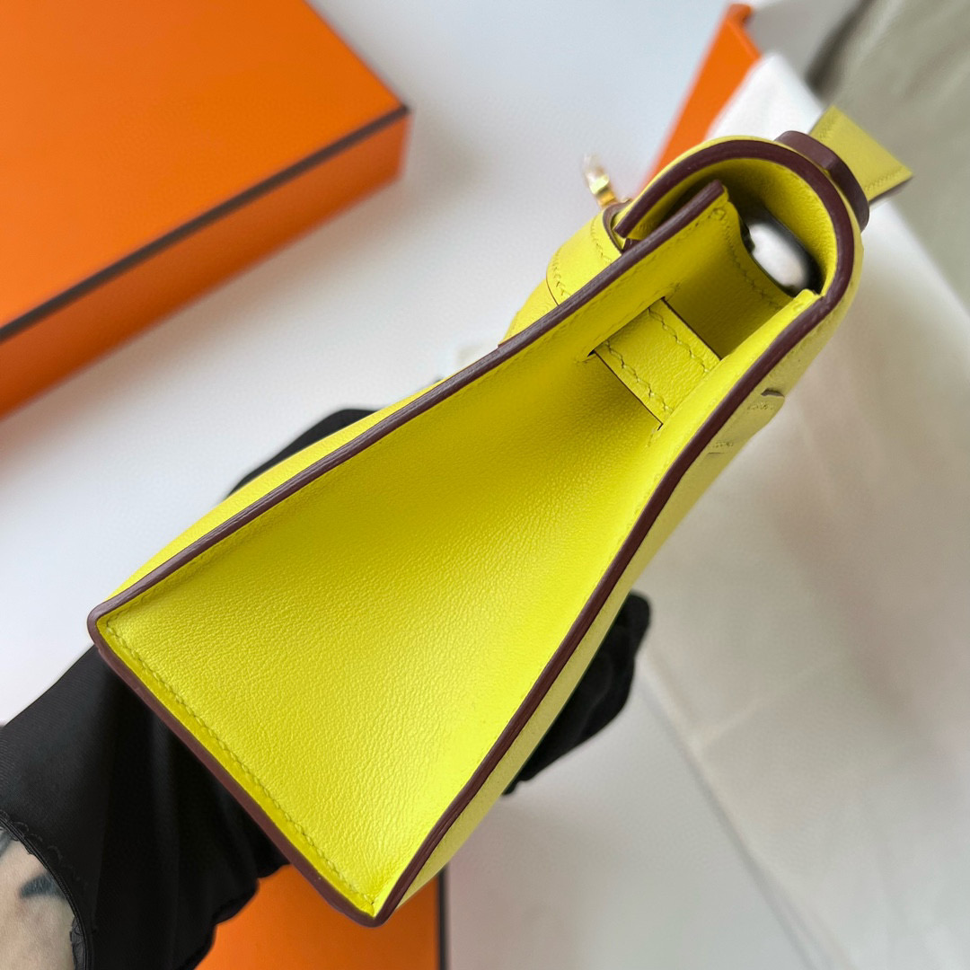 KELLY POCHETTE SWIFT 9R LIME GHW KELLY POCHETTE SWIFT 9R LIME GHW