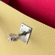 KELLY POCHETTE EPSOM 9R LIME/1Z JAUNE POUSSIN/P3 BLEU DU NORD/U4 VERT VERIGO//9J FEU/E5 ROSE TYRIEN/0 BLUE BRUME PHW