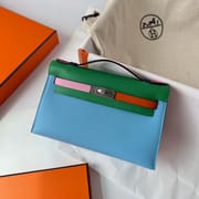 KELLY POCHETTE EPSOM P3 BLEU DU NORD/U4 VERT VERIGO/X9 MAUVE SYLVESTRE/9J FEU/E5 ROSE TYRIEN/A5 BOUGANINVILLER/T0 BLUE BRUME PHW