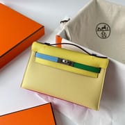 KELLY POCHETTE EPSOM 9R LIME/1Z JAUNE POUSSIN/P3 BLEU DU NORD/U4 VERT VERIGO//9J FEU/E5 ROSE TYRIEN/0 BLUE BRUME PHW