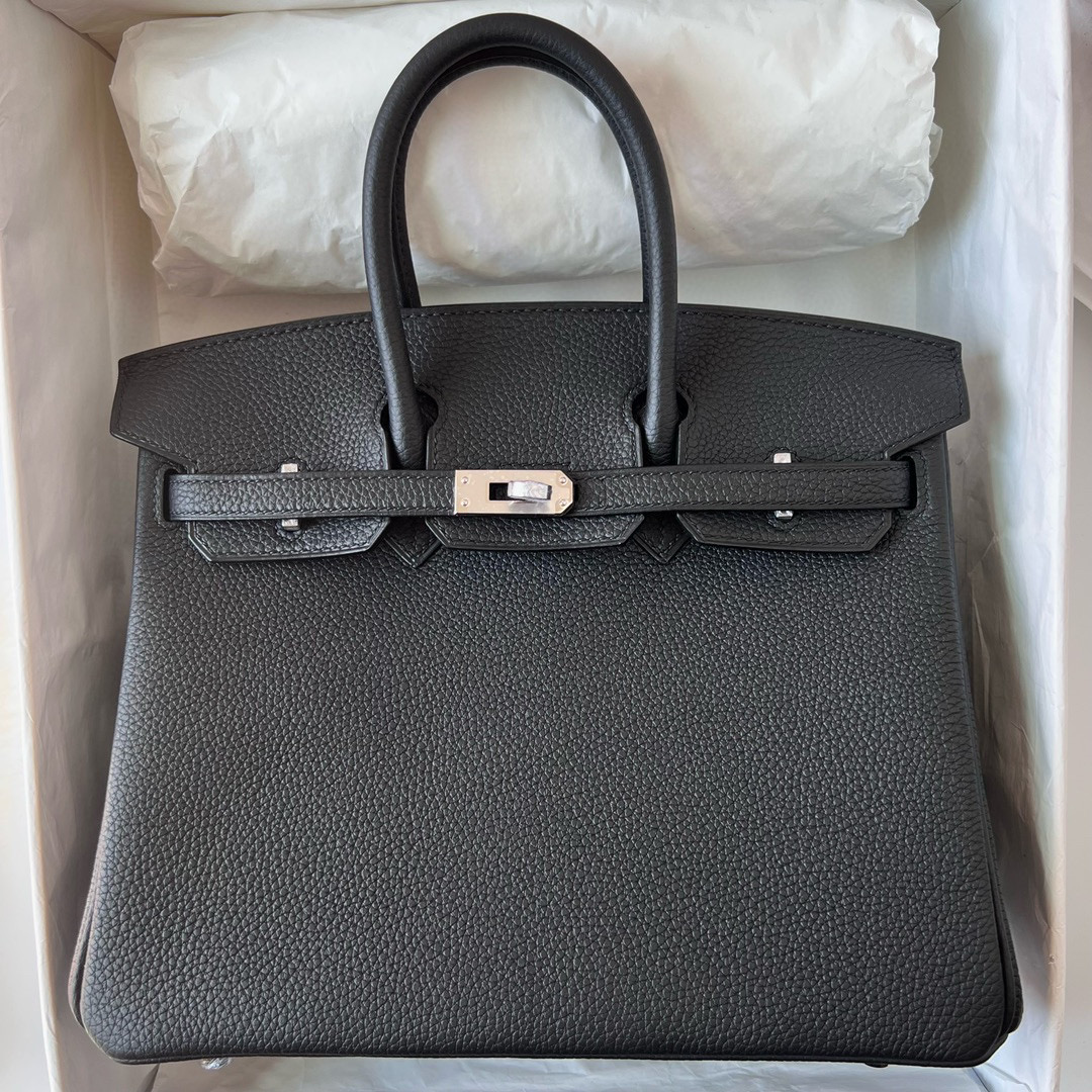 BIRKIN 25CM TAURILLON CLEMENCE 89 NOIR PHW BIRKIN 25CM TAURILLON CLEMENCE 89 NOIR PHW
