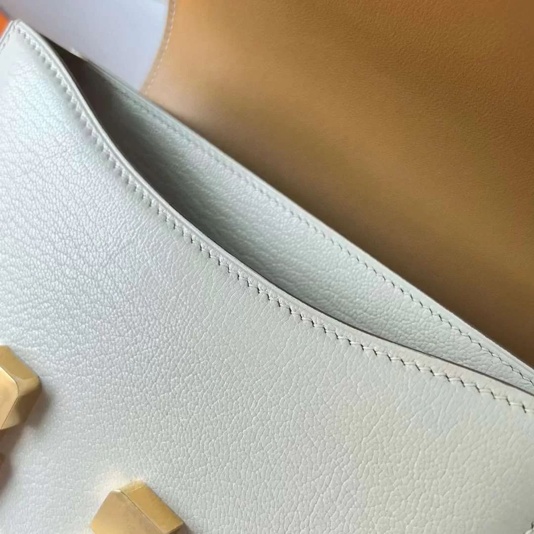 CONSTANCE MIRROR STYLE CHEVER 0T MUSHROOM WHITE & 4B KHAKI GOLD HARDWARE GHW 18CM FULL HANDMADE