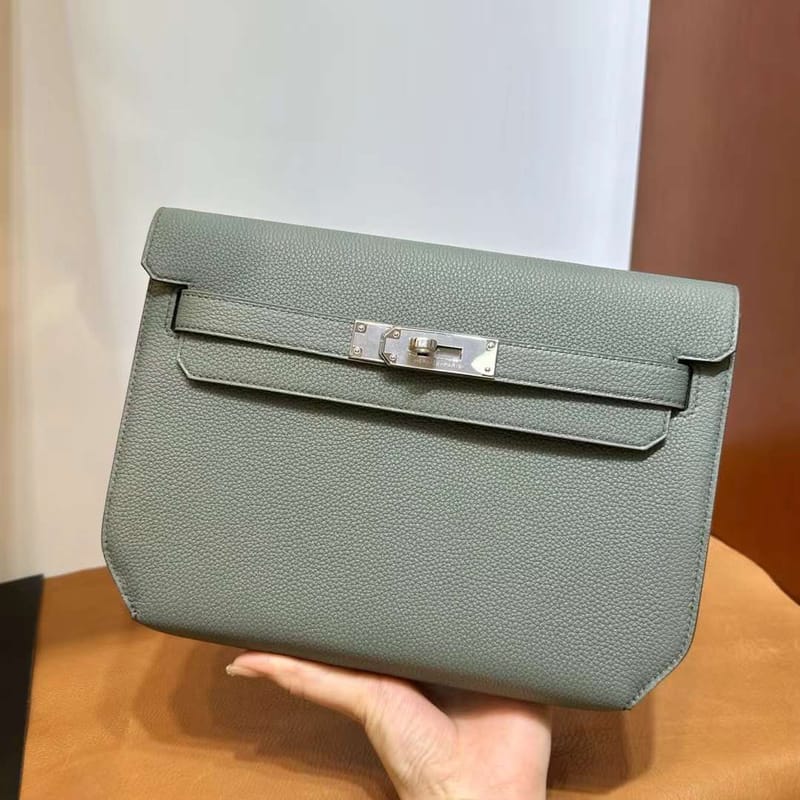 KELLY DEPECHES TOGO CC63 APRICOT GREEN SILVER HARDWARE 25CM FULL HANDMADE PHW