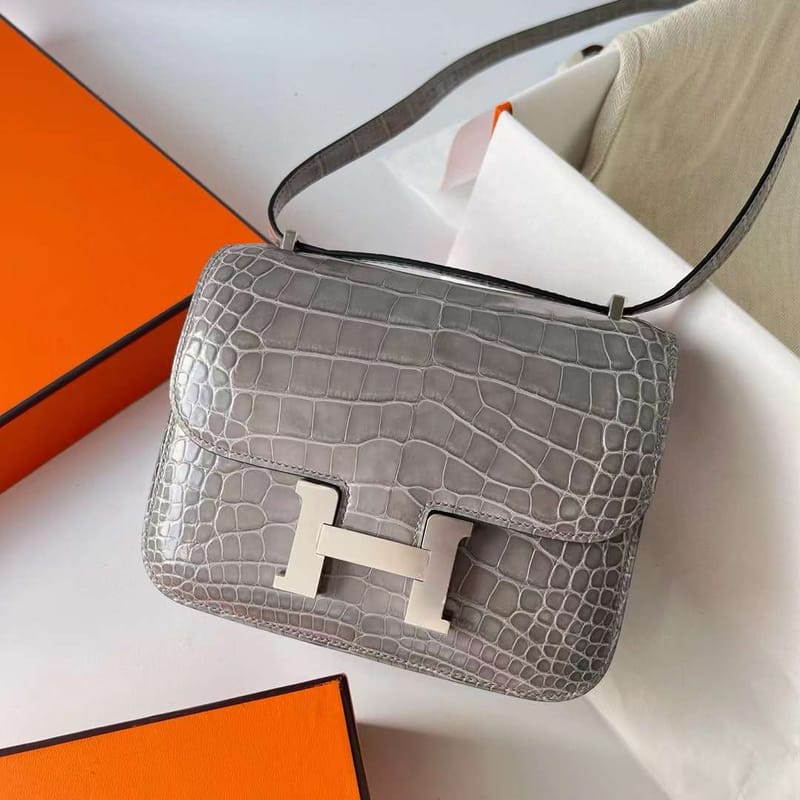 CONSTANCE SHINY ALLIGATOR CROCODILE 0V CRYSTAL GREY SILVER HARDWARE 18CM FULL HANDMADE PHW