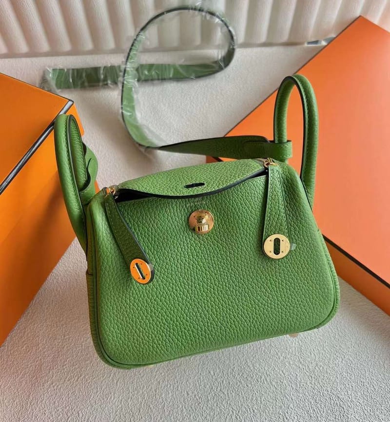 MINI LINDY 19CM 3I VERT CRIQUET CLEMENCE GOLD HARDWARE FULL HANDMADE GHW