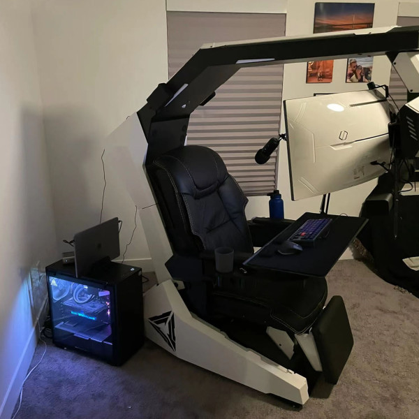 R1 Pro Computer Workstation Cockpit Starlight luxury and functional home office Racing or Executive genuine leather massage chair with speakers and monitor distance adjustable