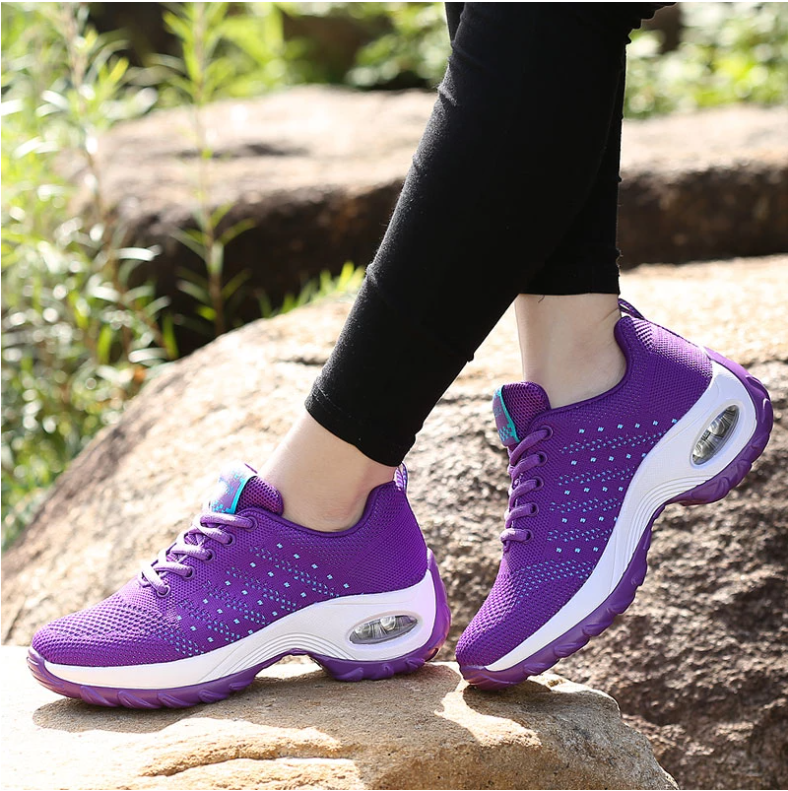 Walking Shoes 2021 New Women Breathable Casual Shoes Outdoor Light Weight Frenulum Casual Walking Platform Ladies Sneakers Black