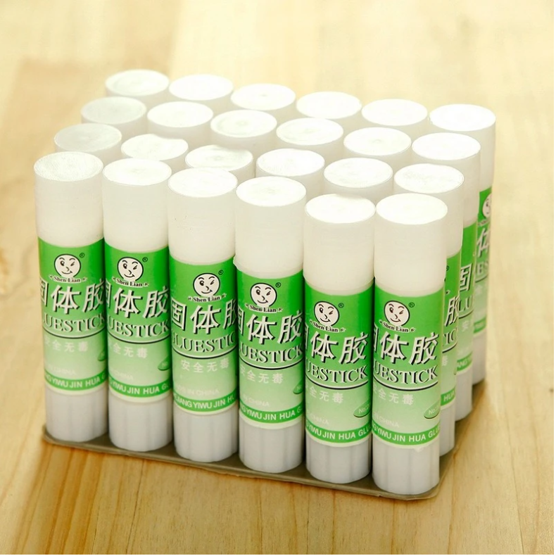 Green Solid Glue High Viscosity Solid Glue Stick for Adhesive Home Art Paper Card Photo Glue Stick Stationery