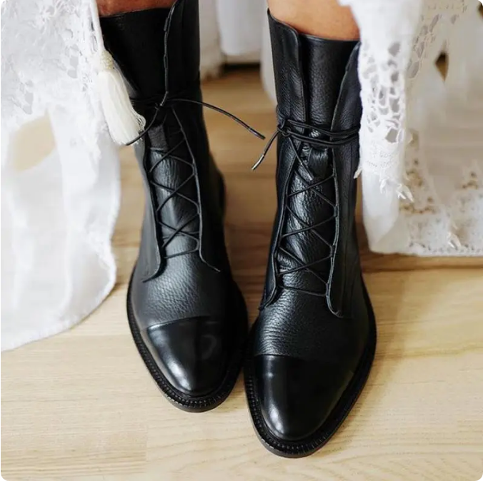 New Women Shoes Pu Leather British Style Lace-Up Flat Mid-Calf Shoes Pointed Toe Boots Handsome Motorcycle Boots Women Boots