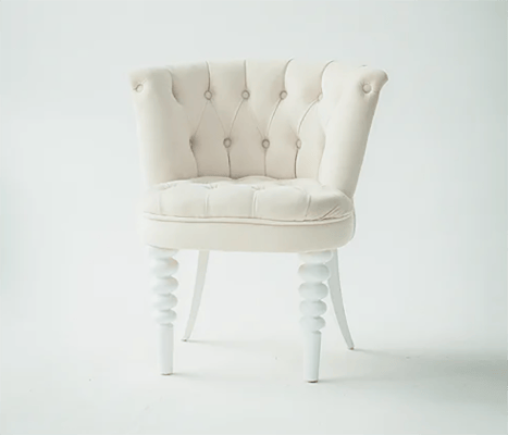 COMFORTABLE SIMPLE CHAIR