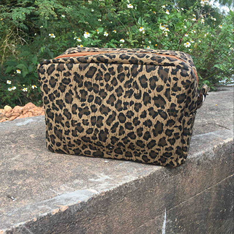 CN Warehouse Portable Cheetah Print Women Zipper Pouch Bags