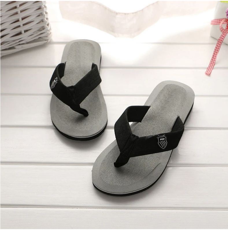 Summer Slippers Men Flip Flops Beach Sandals Non-slip Casual Flat Shoes 2022 Slippers Indoor House Shoes For Men Outdoor Slides